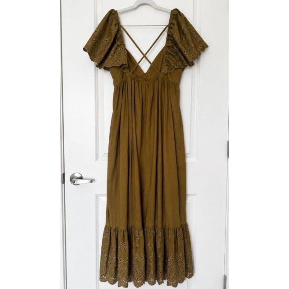 En Saison Hayley Flounced Maxi Dress Olive Eyelet Flutter Sleeve Size Medium - Picture 3 of 6